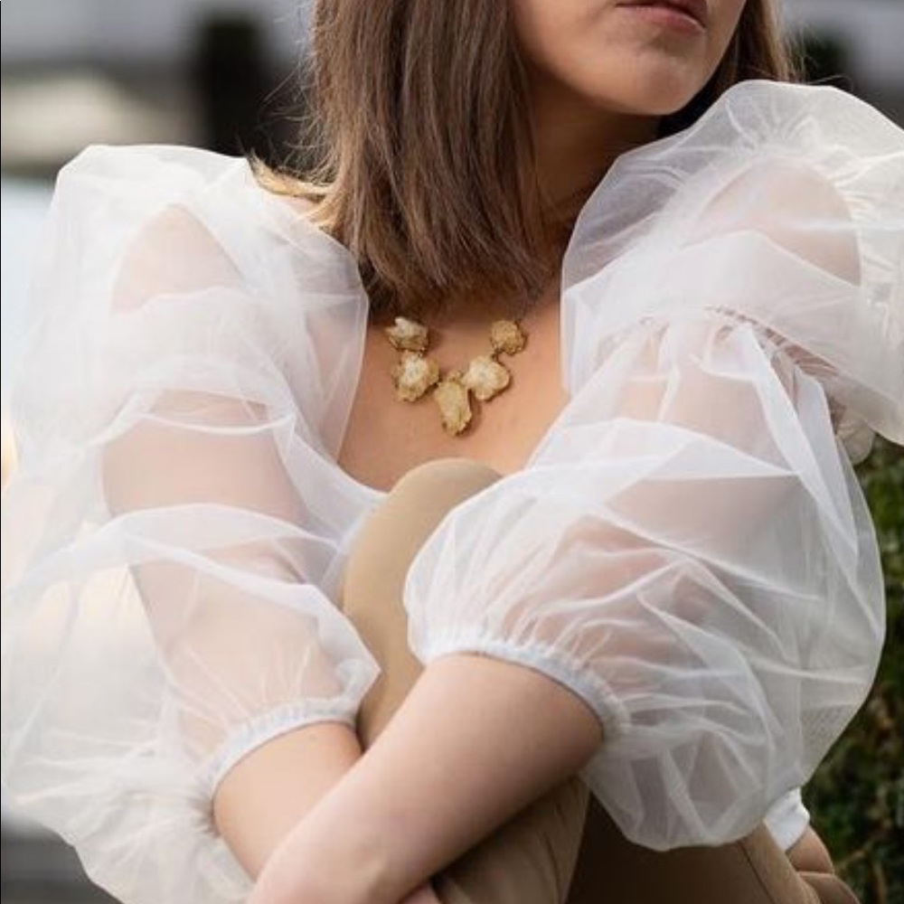 Puff sleeve crop top